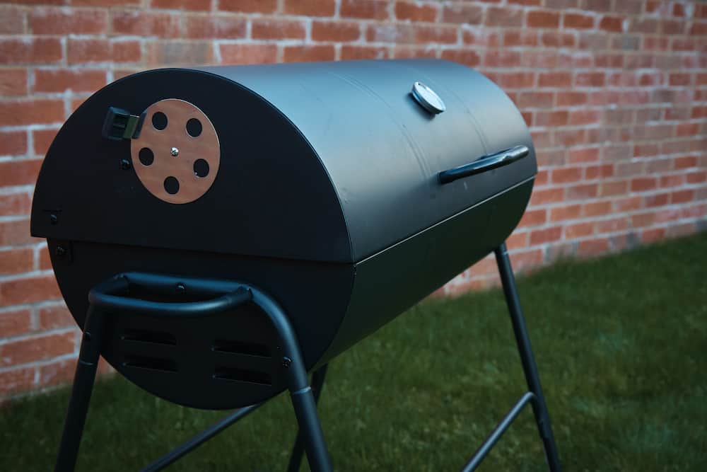 how to season a smoker